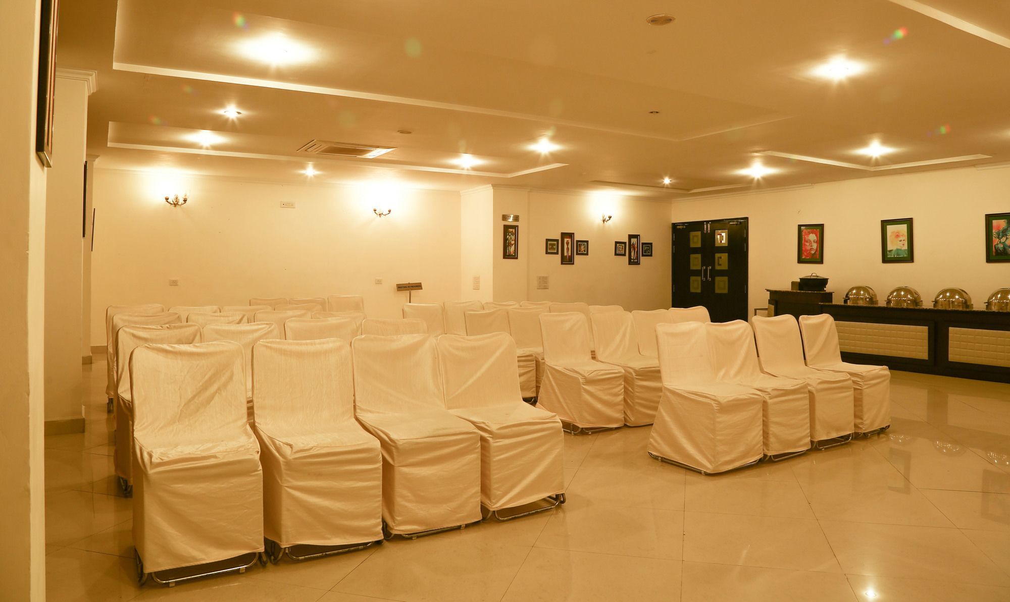 Treebo Trend Gk Conifer Hotel Dharamshala Ngoại thất bức ảnh