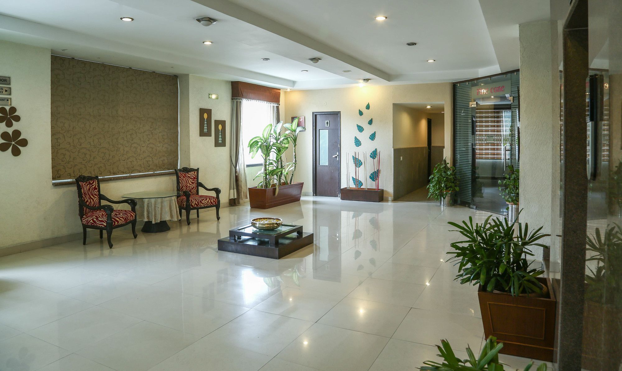 Treebo Trend Gk Conifer Hotel Dharamshala Ngoại thất bức ảnh