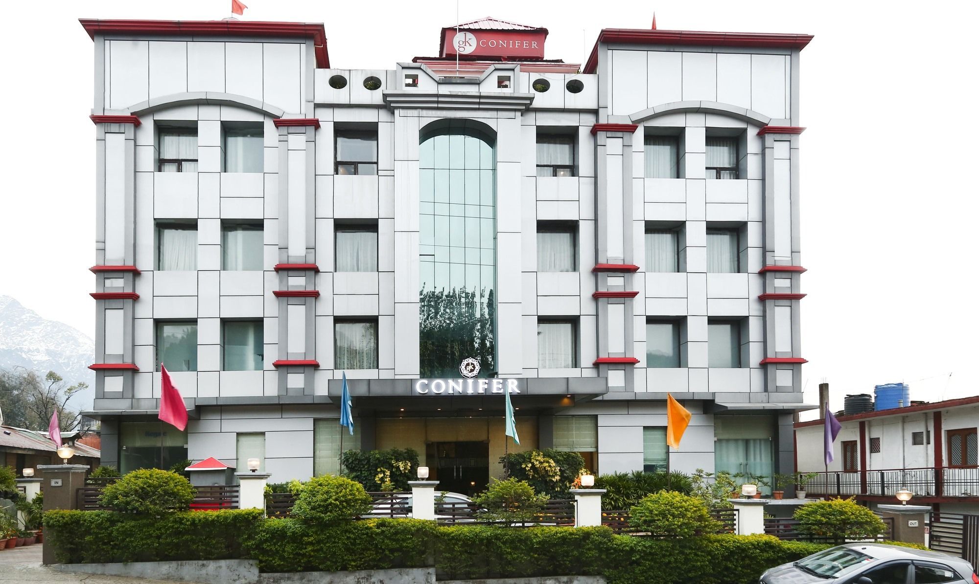 Treebo Trend Gk Conifer Hotel Dharamshala Ngoại thất bức ảnh