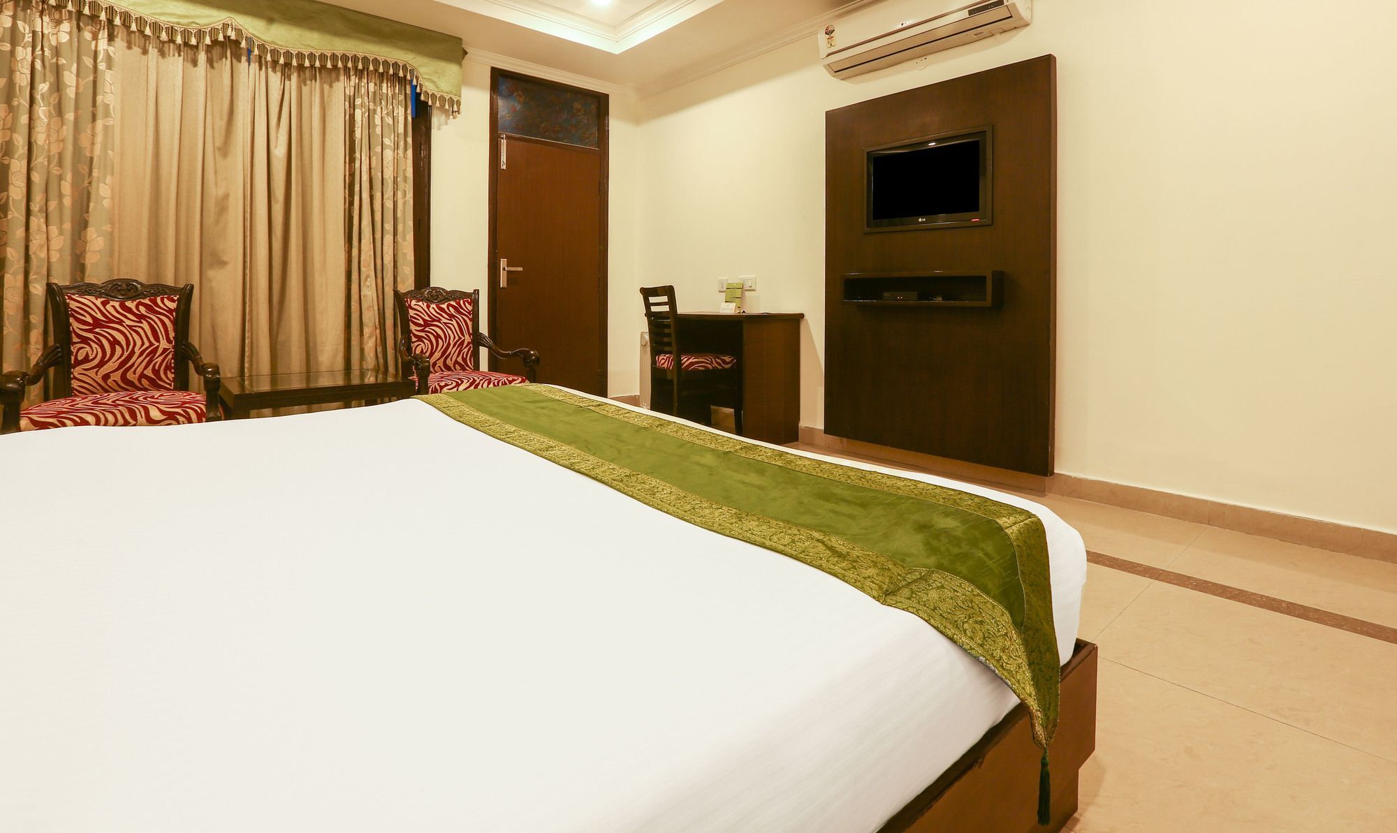 Treebo Trend Gk Conifer Hotel Dharamshala Ngoại thất bức ảnh