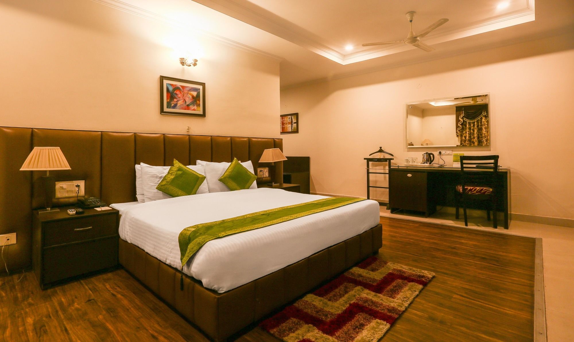 Treebo Trend Gk Conifer Hotel Dharamshala Ngoại thất bức ảnh