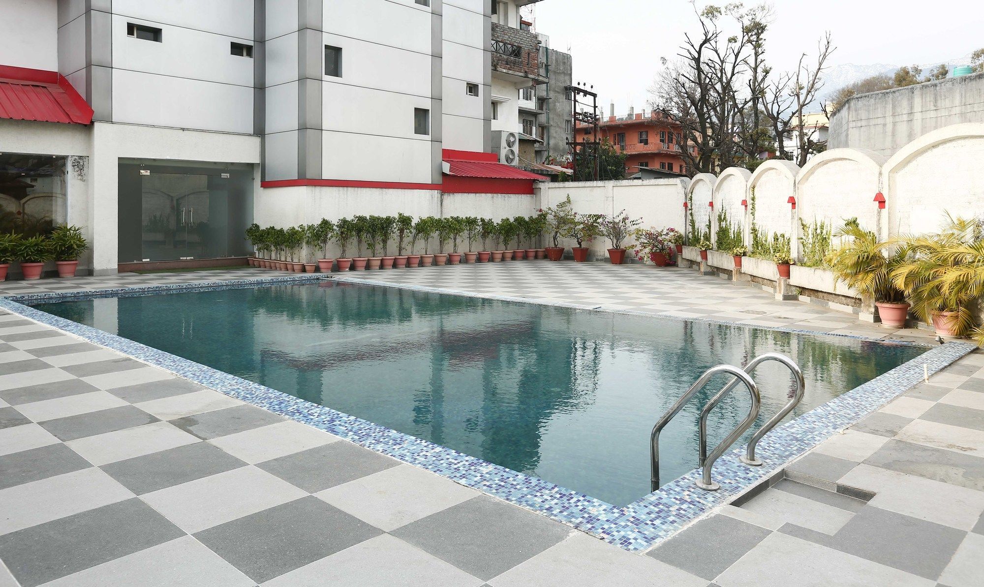 Treebo Trend Gk Conifer Hotel Dharamshala Ngoại thất bức ảnh